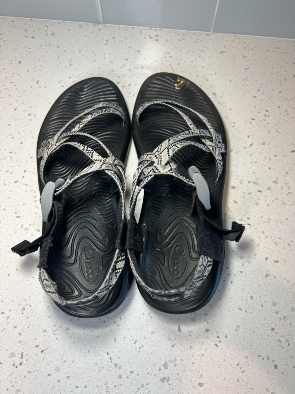Chaco ZX/2 Cloud Dual Strap Comfort Sandals Gray Black Hiking  WORN Women's Sz 9 - Picture 6 of 16